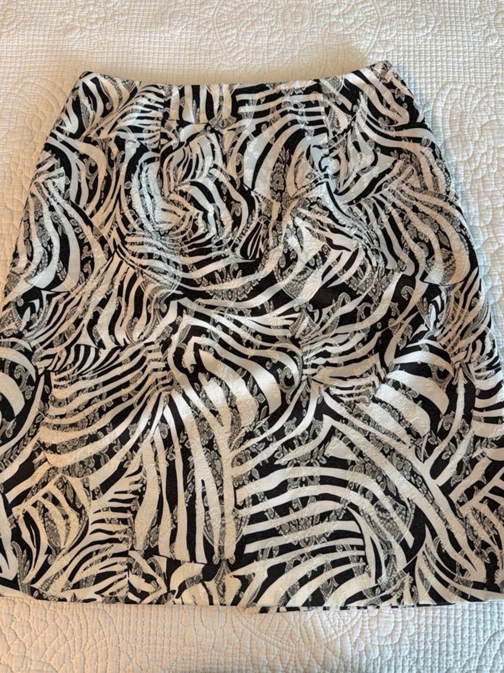 Ferrari Black and White Jacquard Label Detail